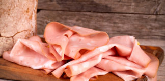 Mortadella bò. E’ qui la fetta? 796 0 009 Mortadella bo_ok